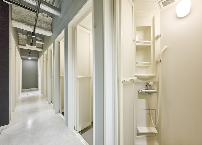 シャワールーム