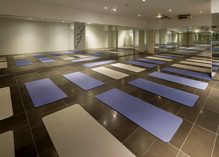 溶岩石ホットスタジオ