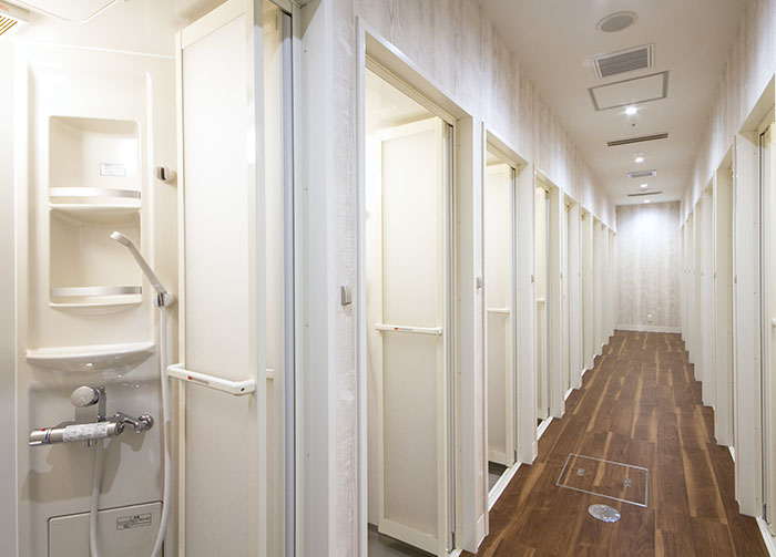 シャワールーム