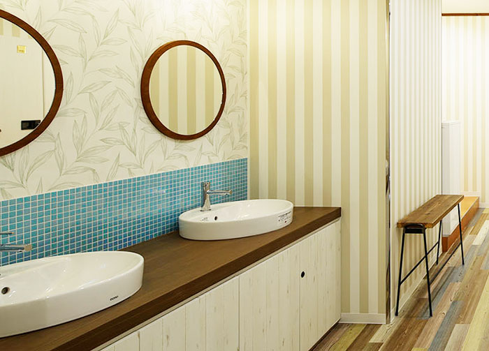 パウダールーム