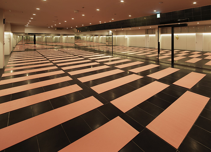 溶岩石ホットスタジオ