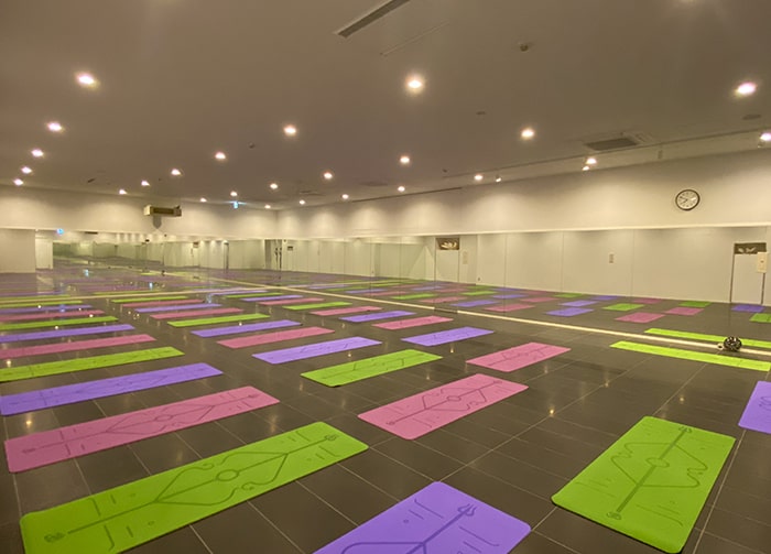 溶岩石ホットスタジオ