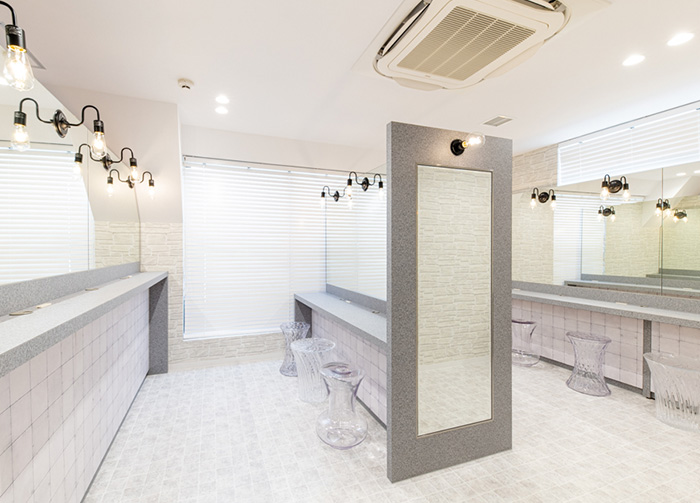 パウダールーム