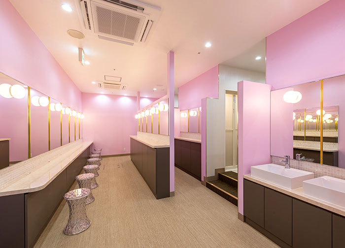 パウダールーム