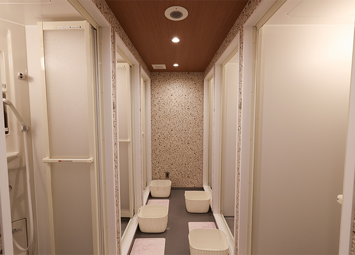 シャワールーム