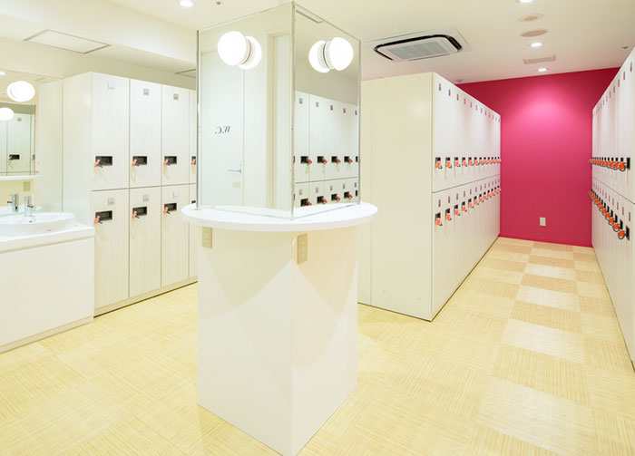 カルド江坂のロッカールーム