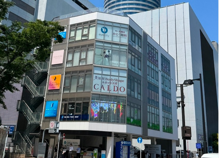 カルドGRAN新横浜の建物外観